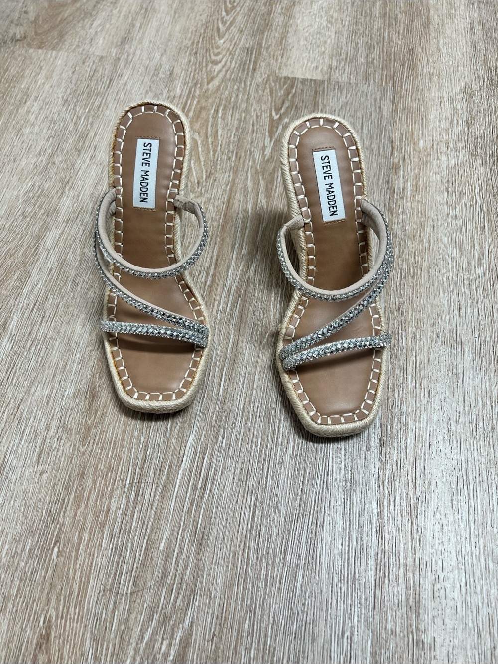 😍 Cute!! Steve Madden Tan Braided Strappy Slide Sandals with Silver Accents